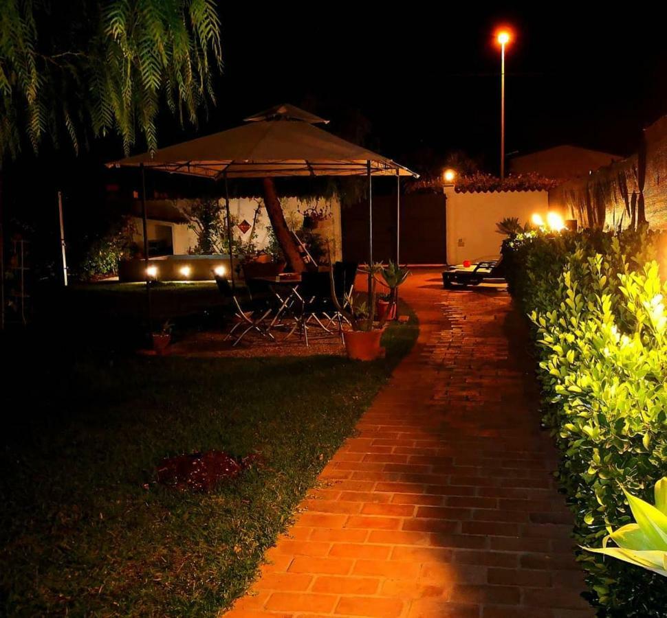 Sweet Home & Apartments Fontane Bianche Esterno foto